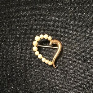 Vintage Gold filled pearl Heart Brooch